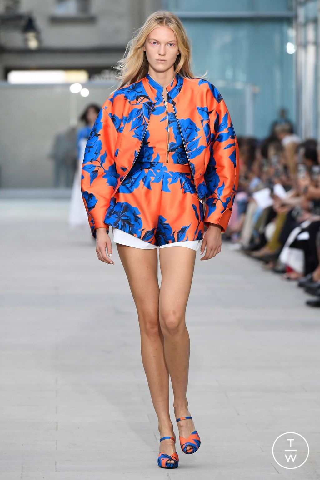 Fashion Week Paris Spring/Summer 2024 look 7 from the AZ Factory collection 女装