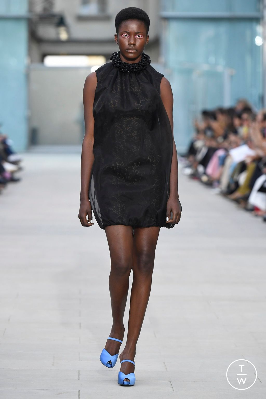 Fashion Week Paris Spring/Summer 2024 look 10 de la collection AZ Factory womenswear