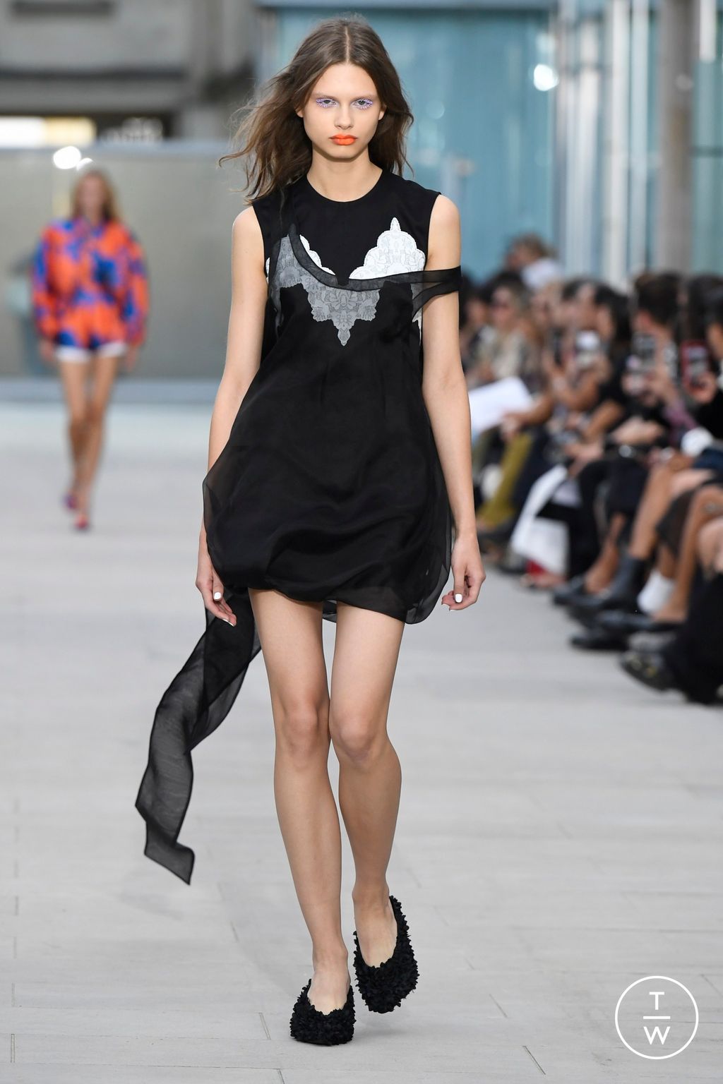 Fashion Week Paris Spring/Summer 2024 look 11 from the AZ Factory collection 女装