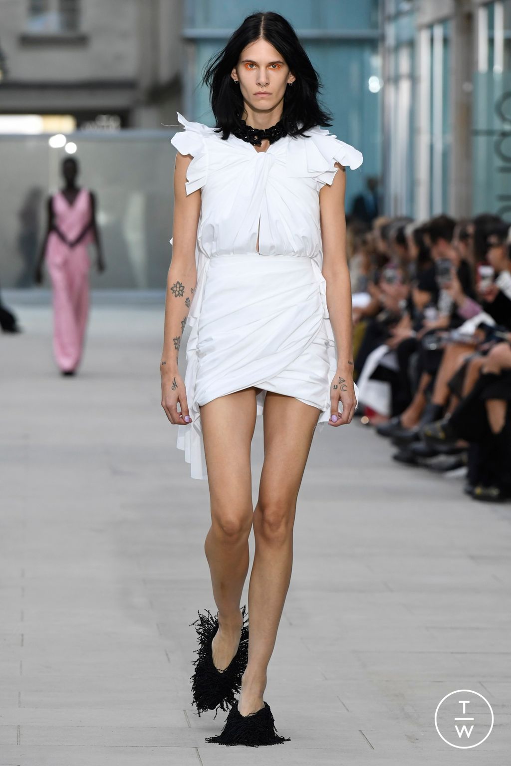Fashion Week Paris Spring/Summer 2024 look 21 from the AZ Factory collection 女装