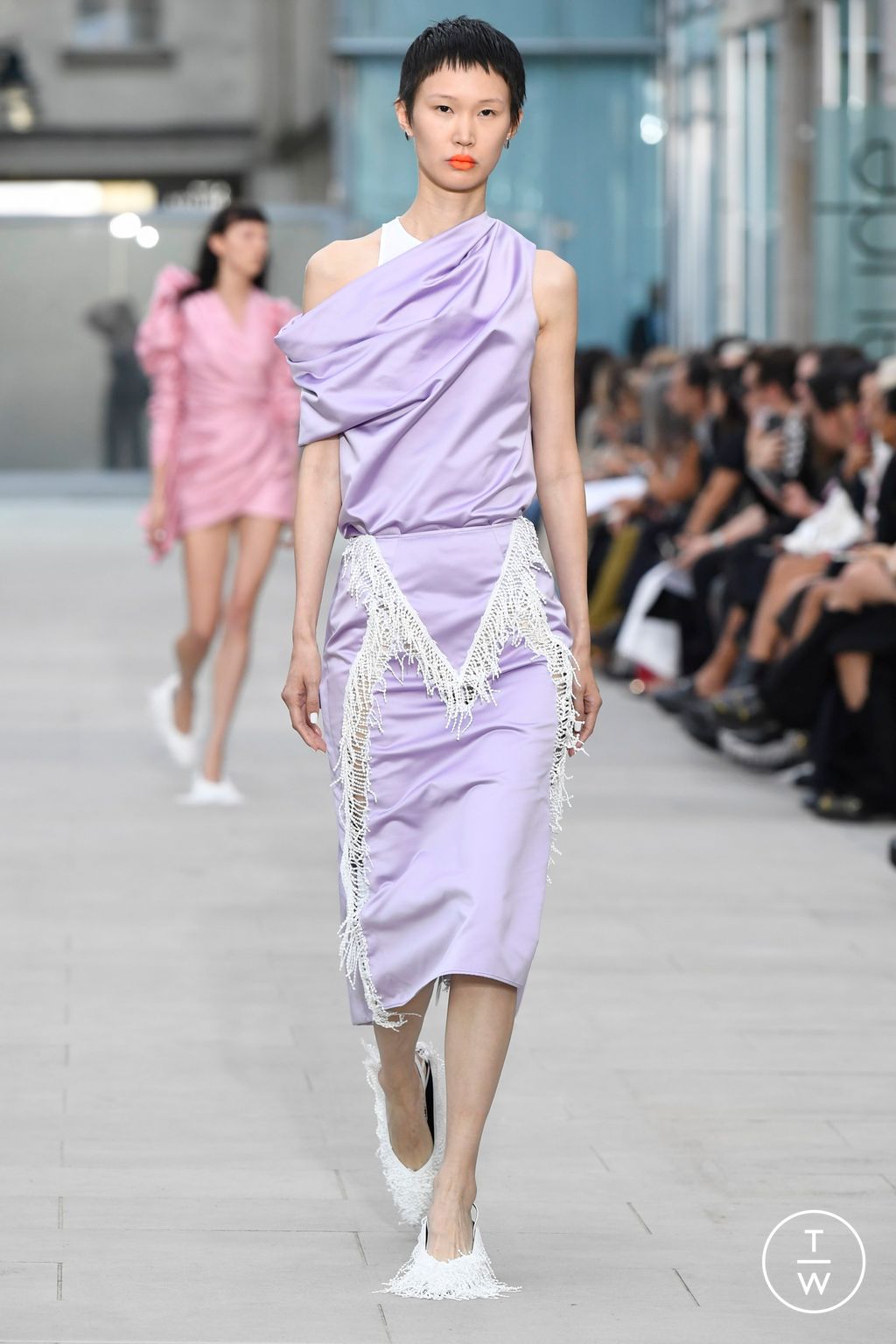 Fashion Week Paris Spring/Summer 2024 look 29 from the AZ Factory collection 女装