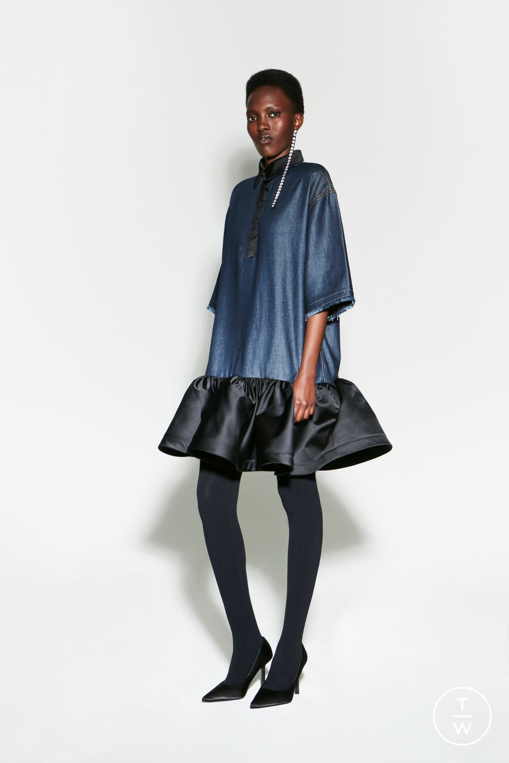 Fashion Week Paris Pre-Fall 2024 look 33 from the AZ Factory collection 女装