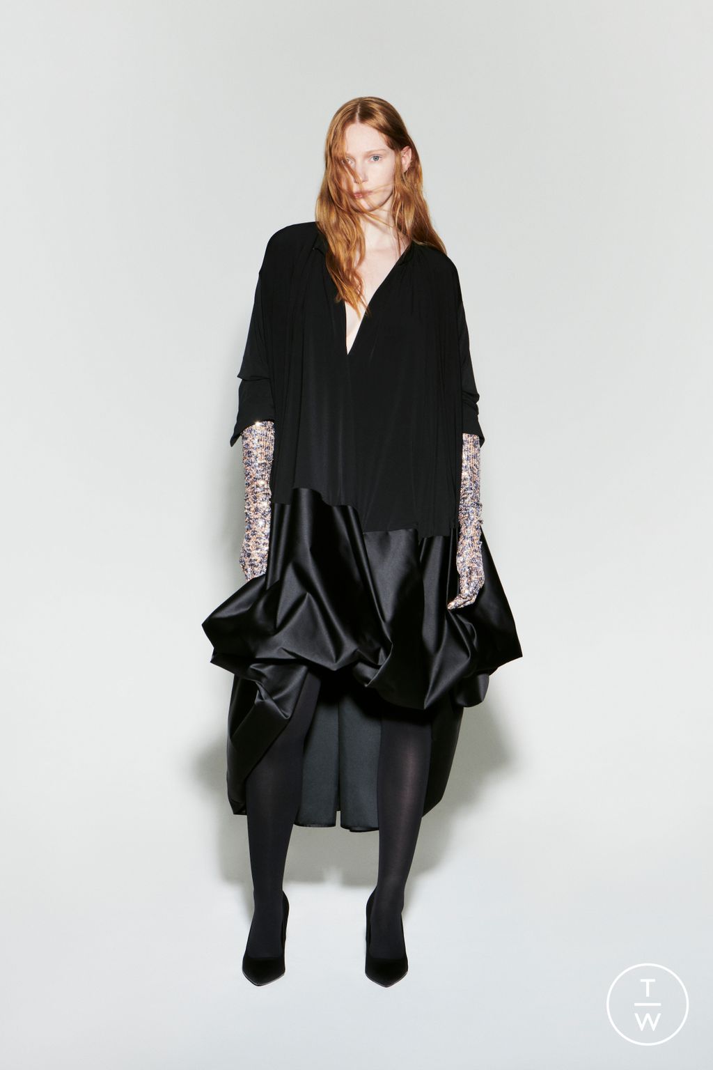 Fashion Week Paris Pre-Fall 2024 look 6 from the AZ Factory collection 女装