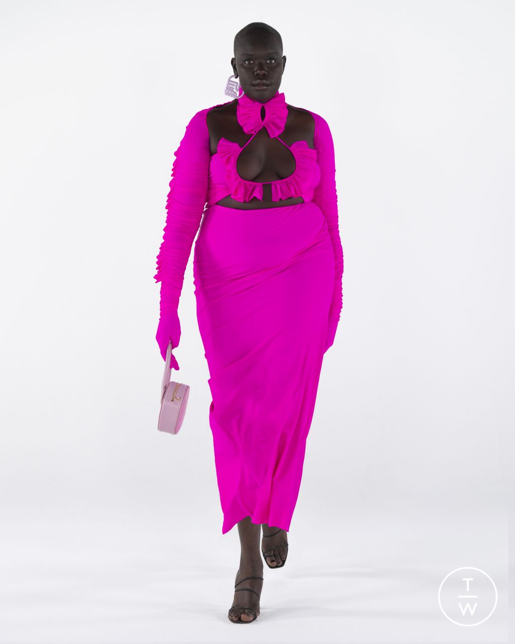 Fashion Week Paris Resort 2023 look 1 from the AZ Factory collection 女装
