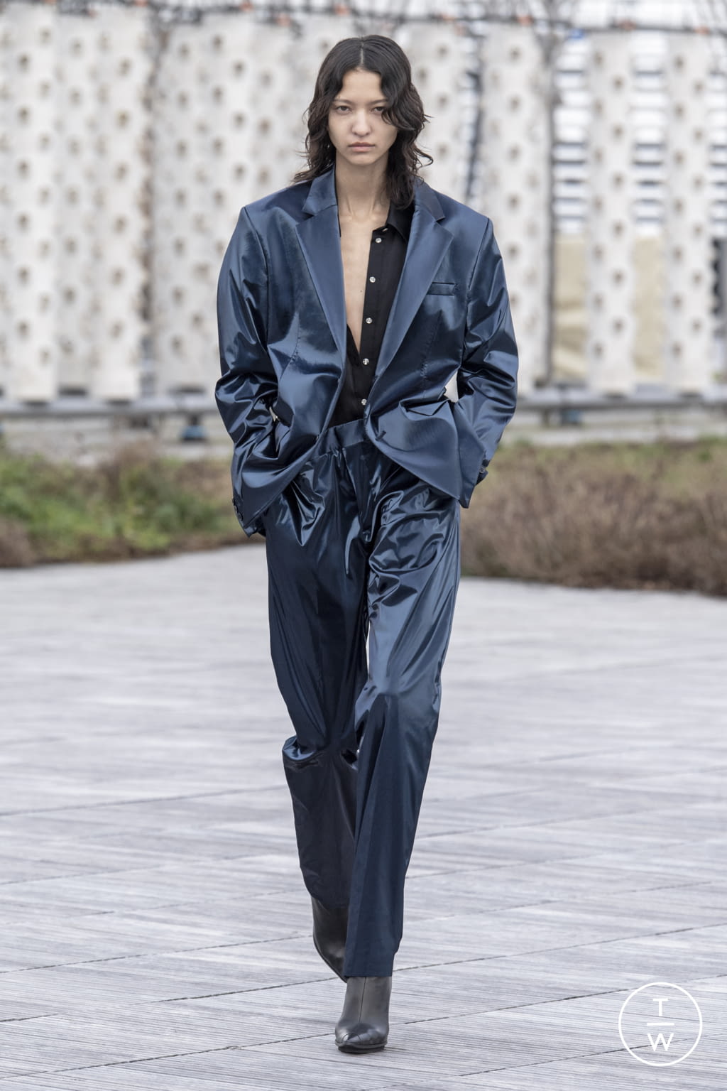 Fashion Week Paris Spring/Summer 2022 look 2 from the Azzaro collection 高级定制