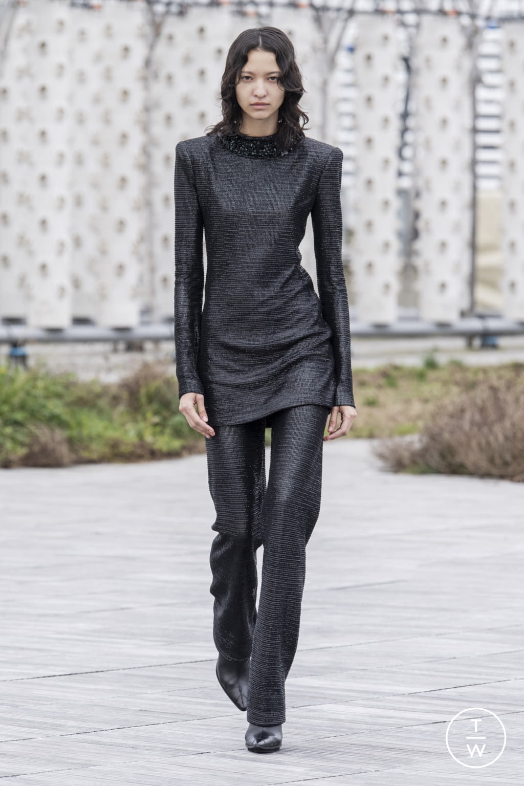 Fashion Week Paris Spring/Summer 2022 look 6 from the Azzaro collection 高级定制