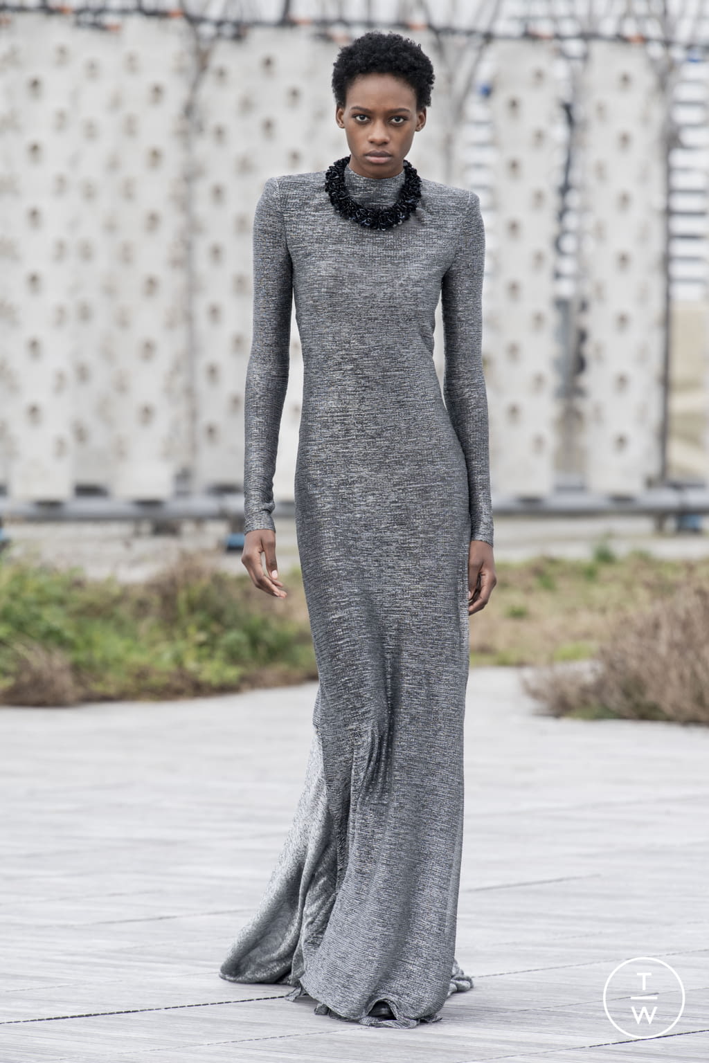 Fashion Week Paris Spring/Summer 2022 look 11 from the Azzaro collection couture