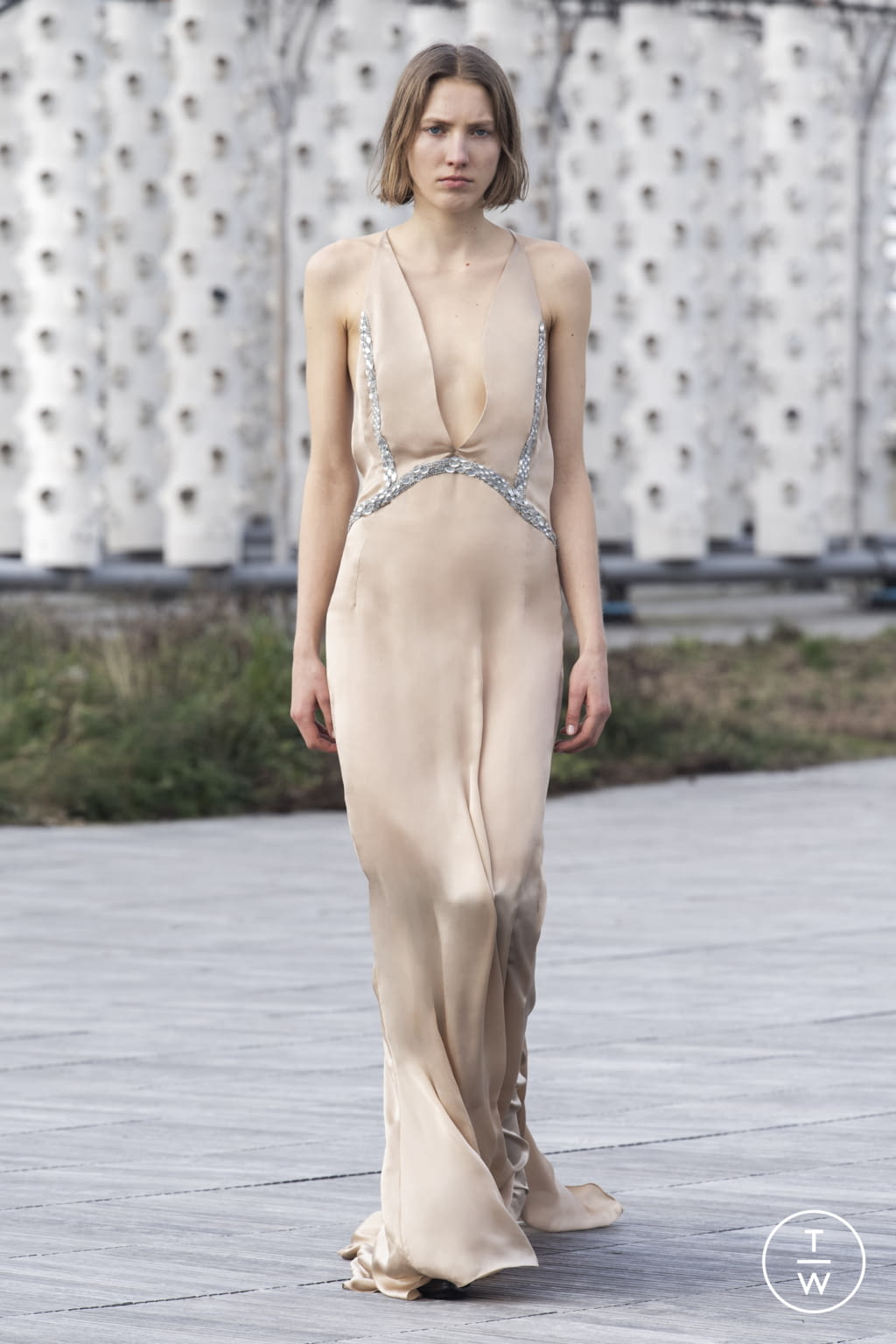 Fashion Week Paris Spring/Summer 2022 look 21 from the Azzaro collection 高级定制