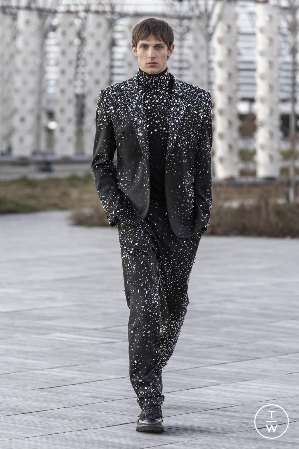 Fashion Week Paris Spring/Summer 2022 look 33 from the Azzaro collection couture