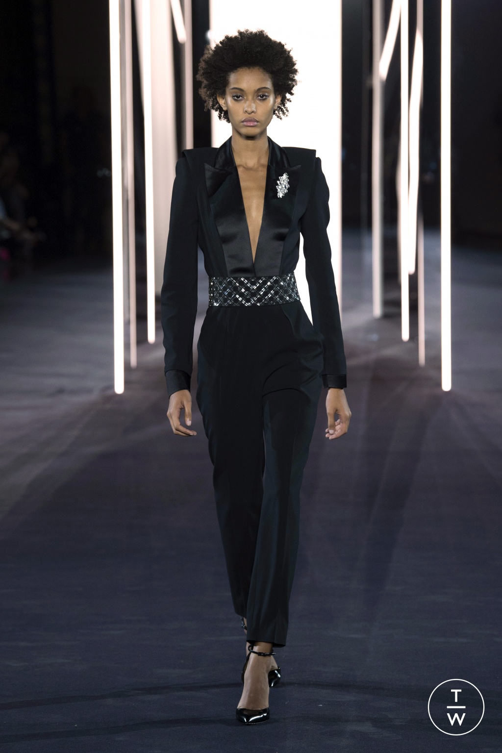 Fashion Week Paris Spring/Summer 2018 look 1 from the Azzaro collection 高级定制