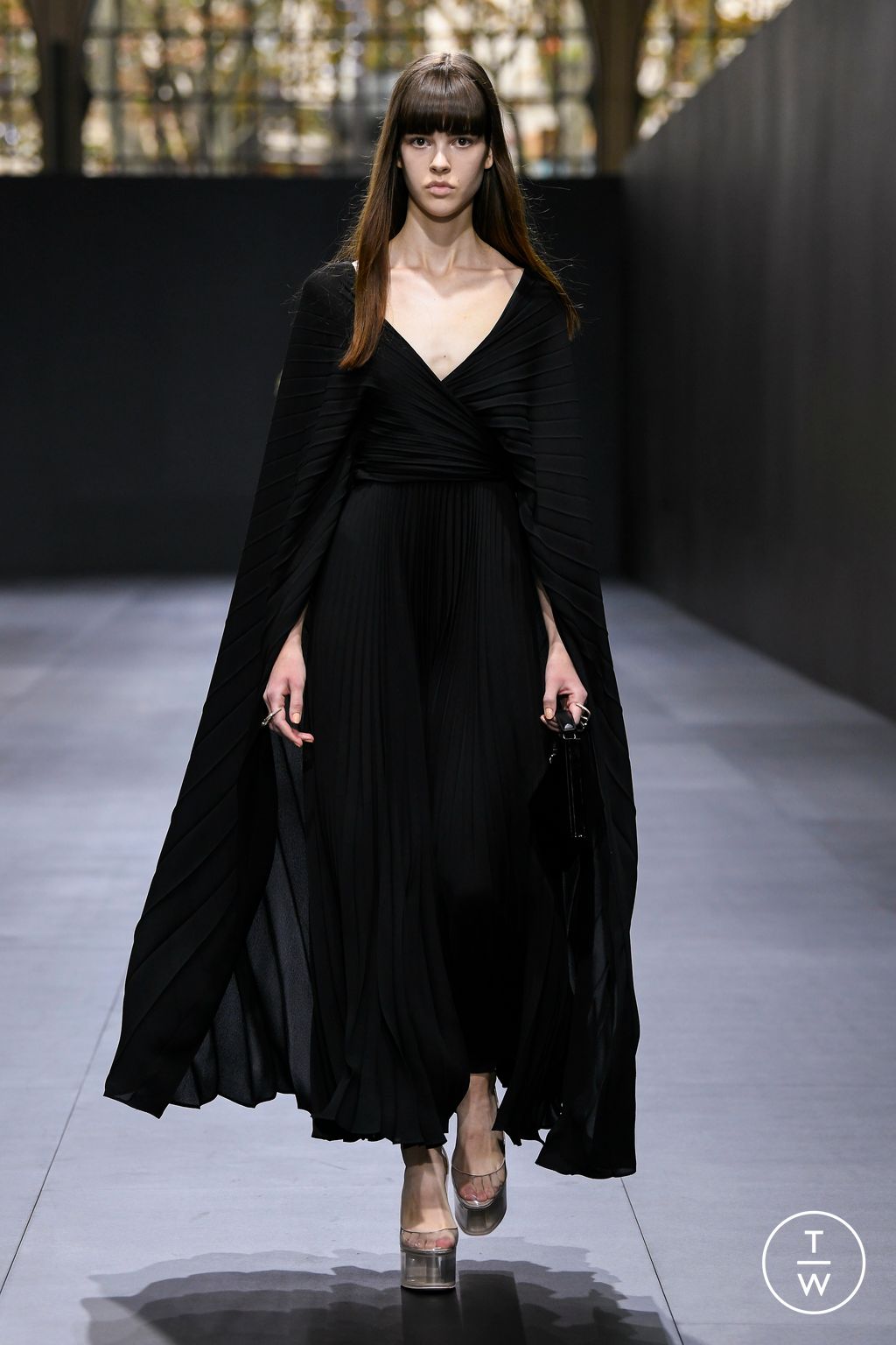 Fashion Week Paris Spring/Summer 2023 look 72 from the Valentino collection womenswear