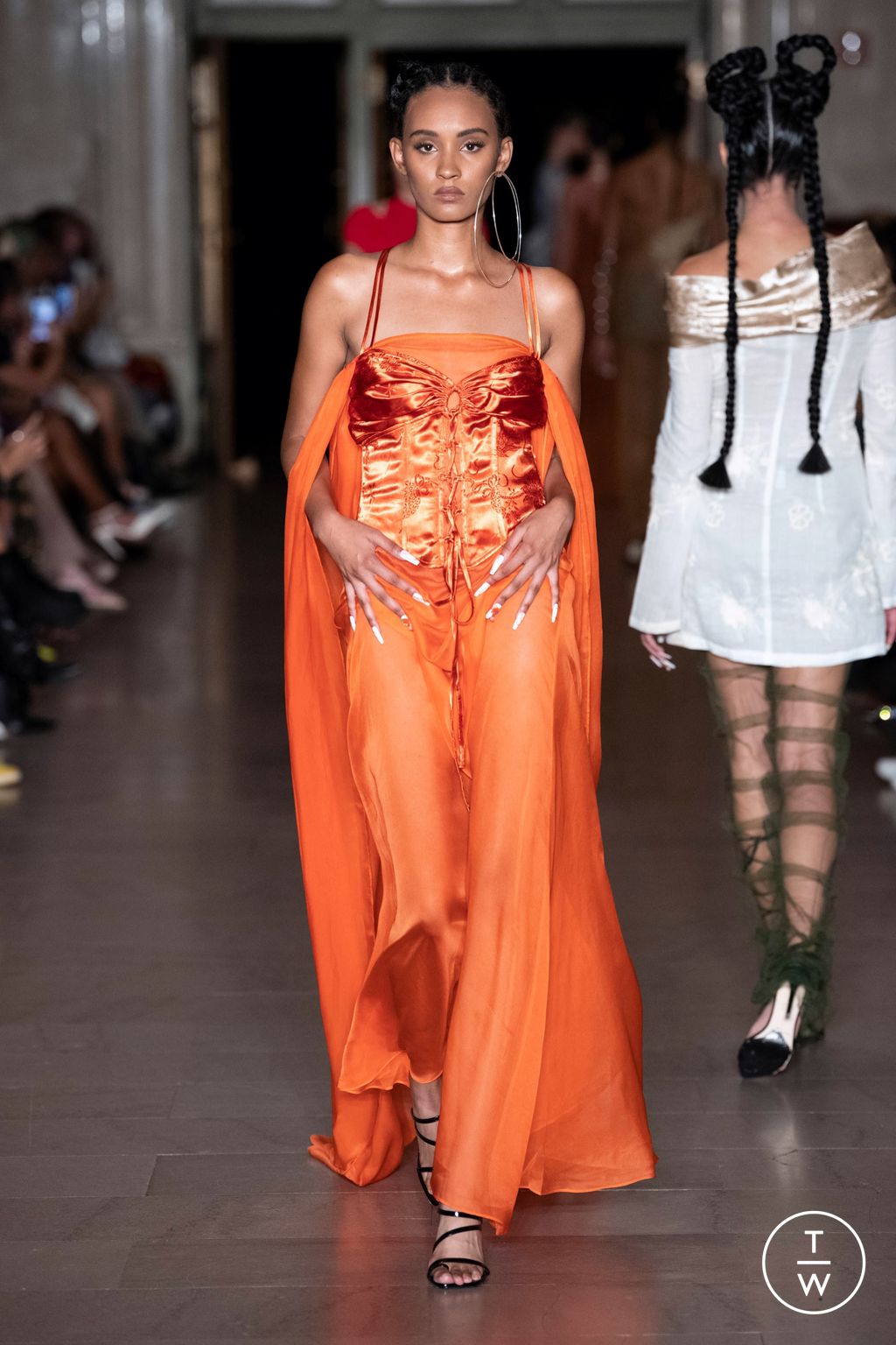 Fashion Week New York Spring/Summer 2023 look 19 de la collection Kim Shui womenswear