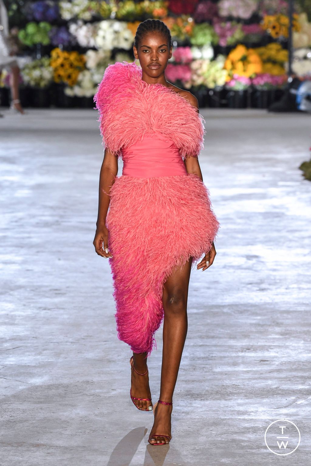 Fashion Week New York Spring/Summer 2023 look 7 de la collection Pamella Roland womenswear