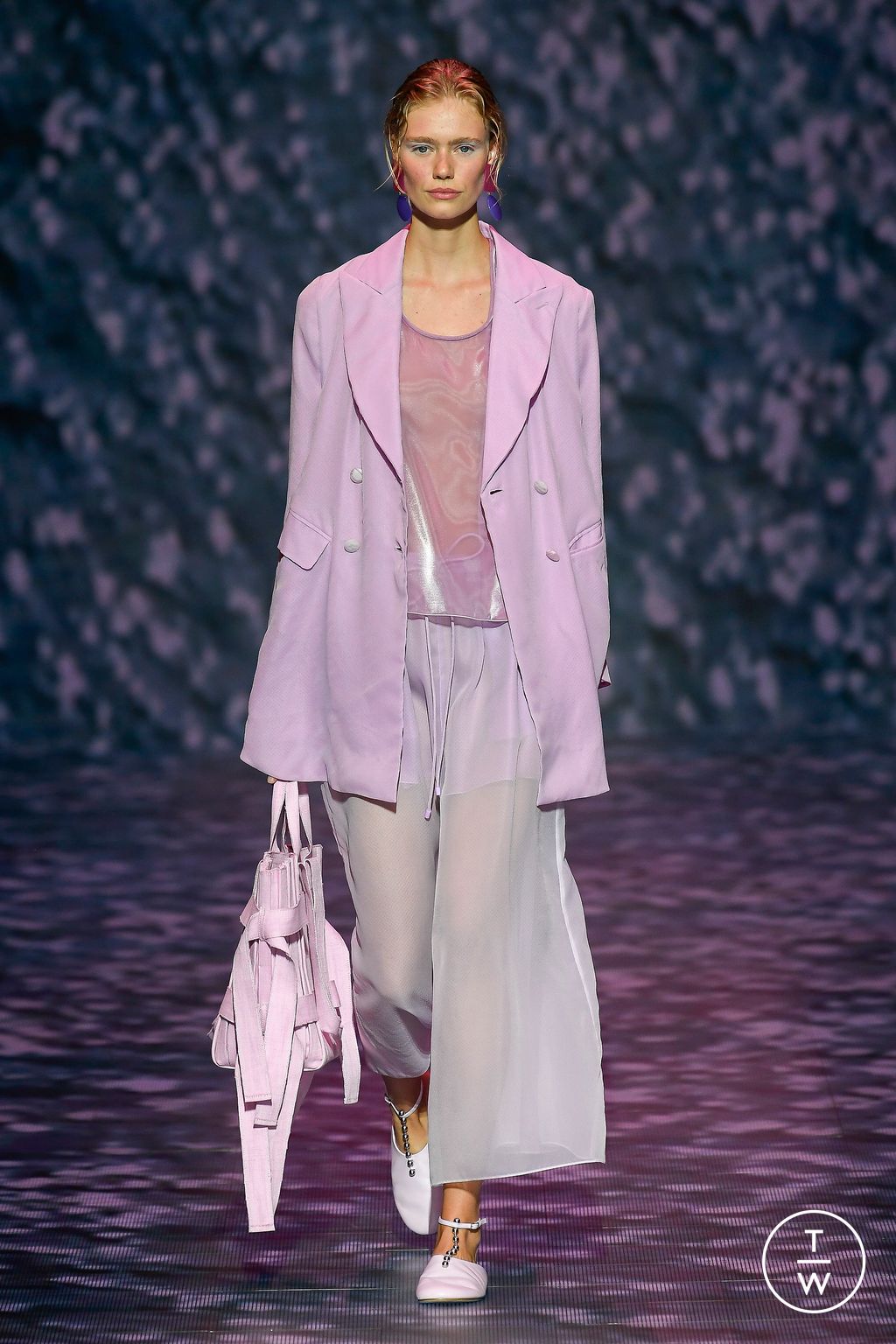 Fashion Week Milan Spring/Summer 2023 look 36 from the Emporio Armani collection 女装