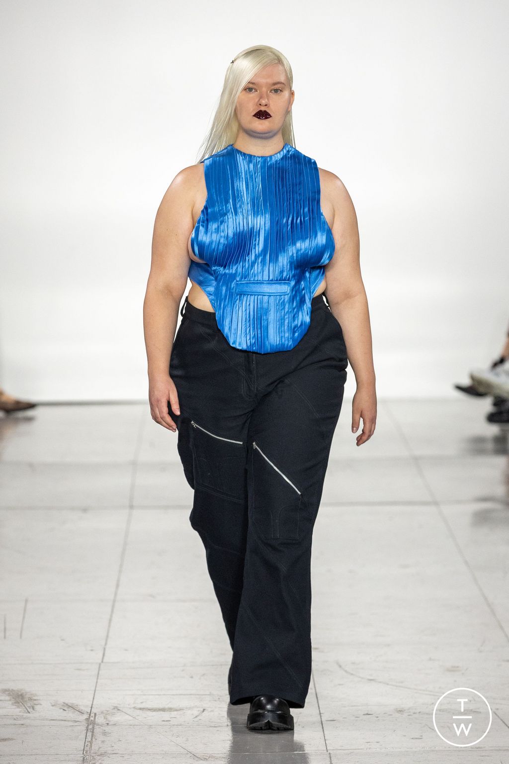Fashion Week London Spring/Summer 2023 look 6 de la collection Sinéad O'Dwyer womenswear