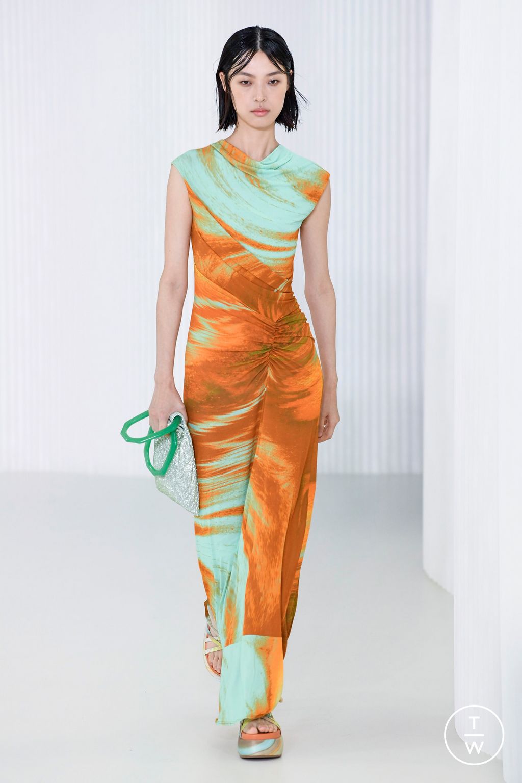 Fashion Week New York Spring/Summer 2023 look 16 from the Simkhai collection womenswear