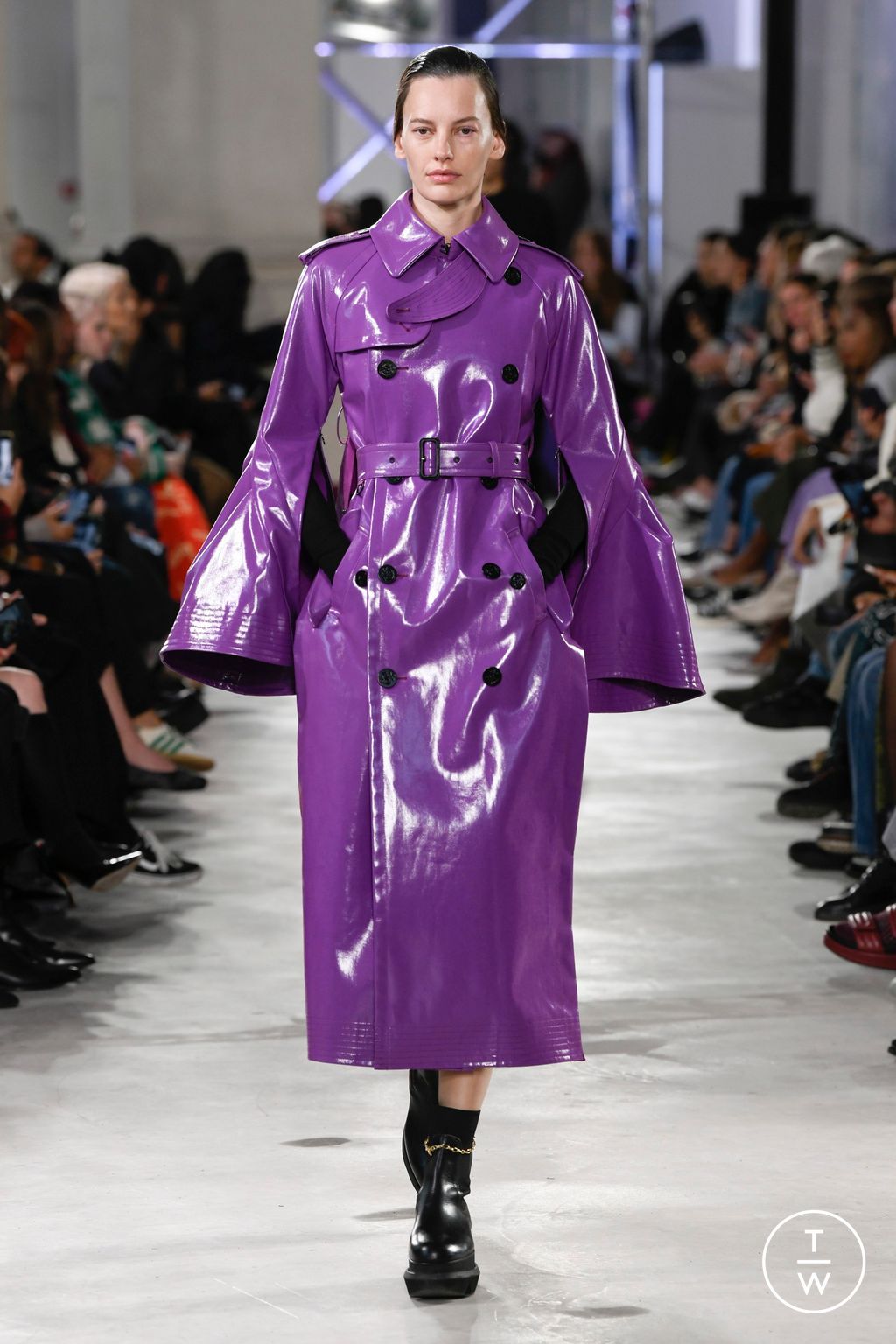 Fashion Week Paris Spring/Summer 2023 look 26 de la collection Sacai womenswear