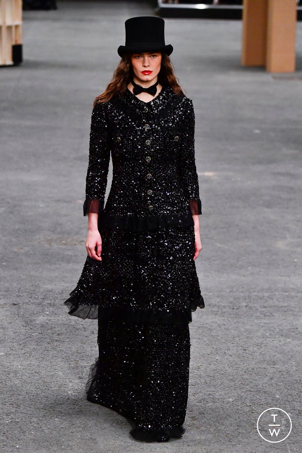Fashion Week Paris Spring/Summer 2023 look 41 from the Chanel collection couture