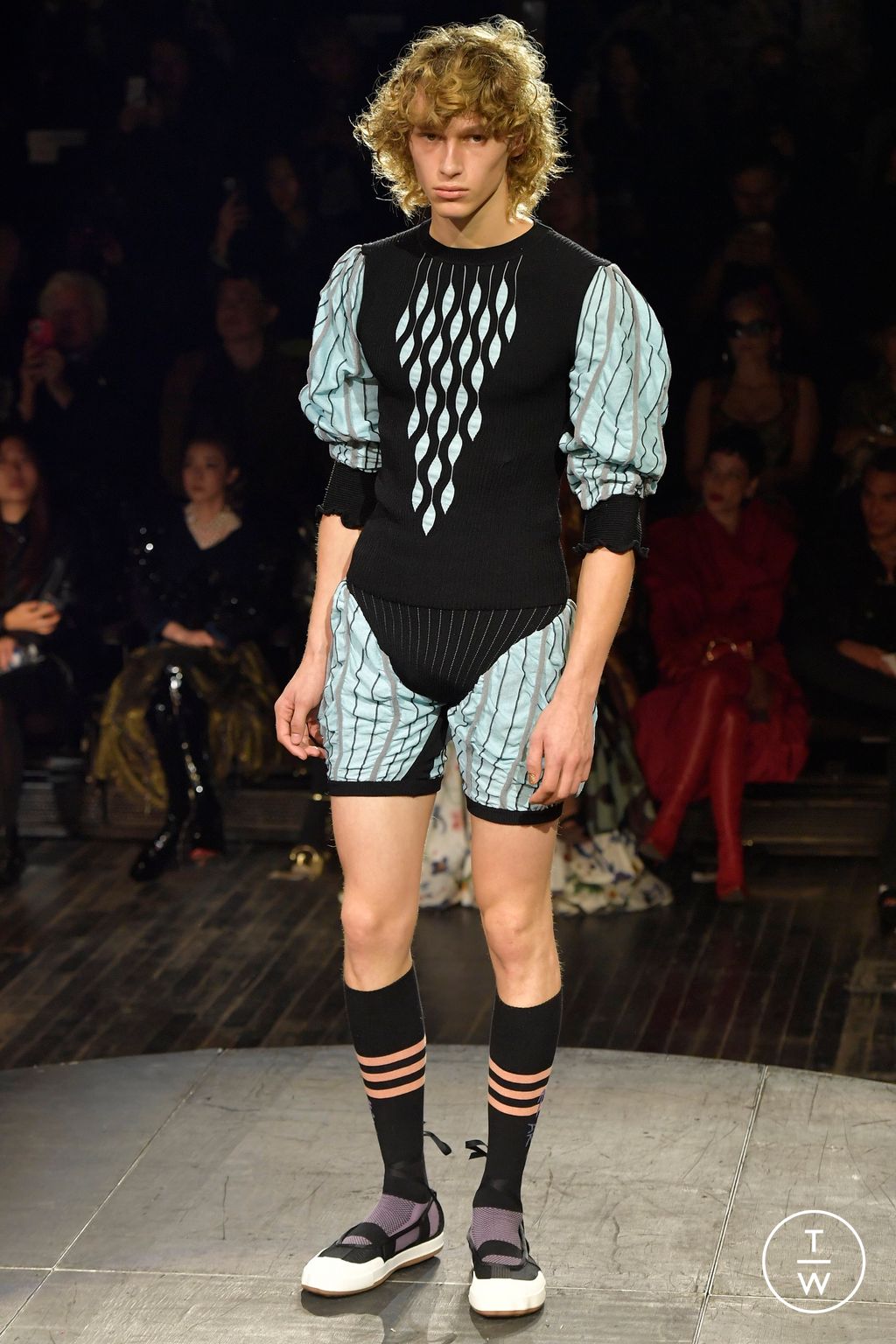 Fashion Week Paris Spring/Summer 2023 look 30 de la collection Andreas Kronthaler for Vivienne Westwood womenswear