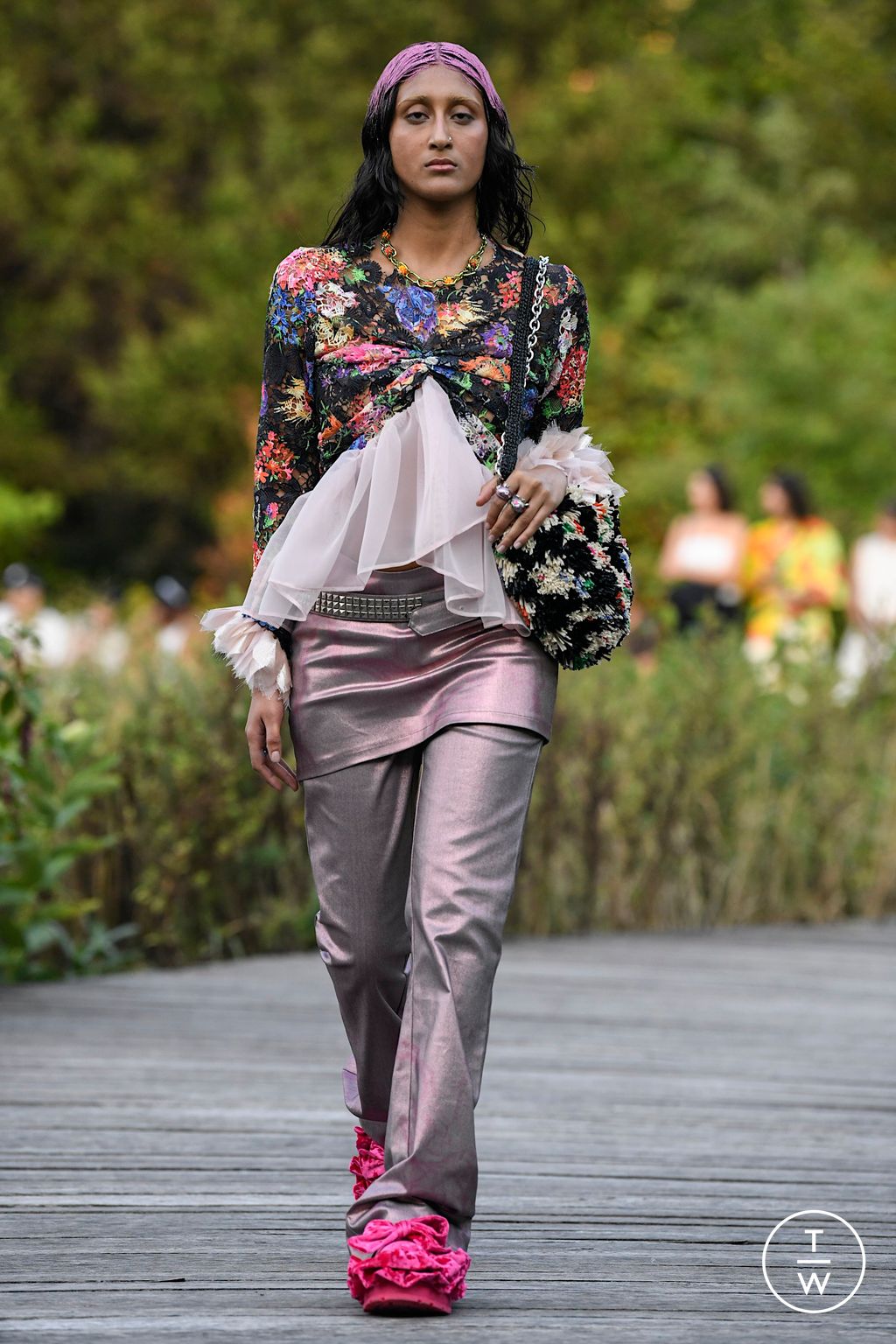Fashion Week New York Spring/Summer 2023 look 18 de la collection Collina Strada womenswear