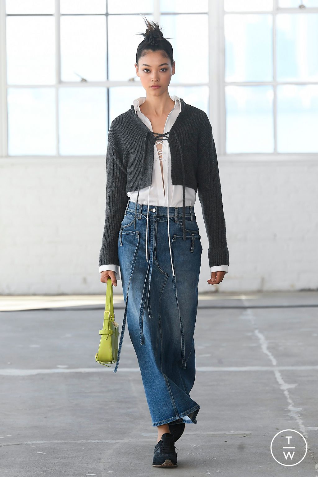 Fashion Week New York Spring/Summer 2023 look 10 from the Altuzarra collection womenswear