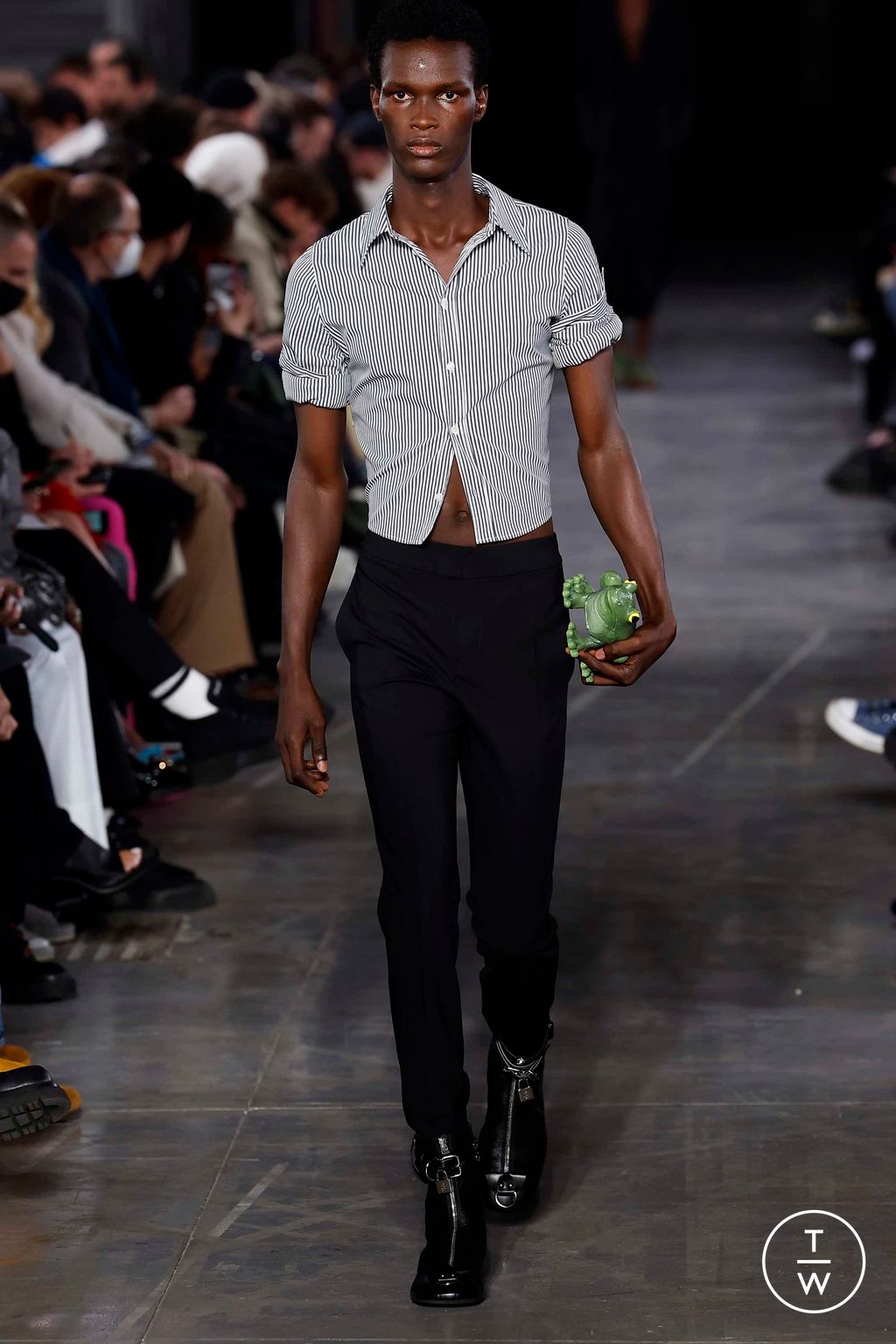 Fashion Week Milan Fall/Winter 2023 look 22 from the JW Anderson collection 男装