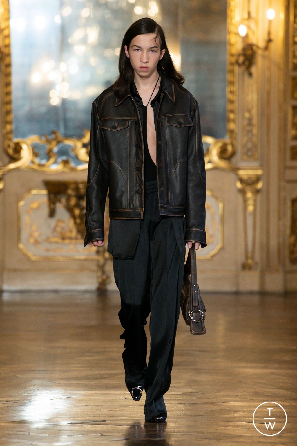 Fashion Week Milan Spring/Summer 2023 look 33 from the Trussardi collection 女装