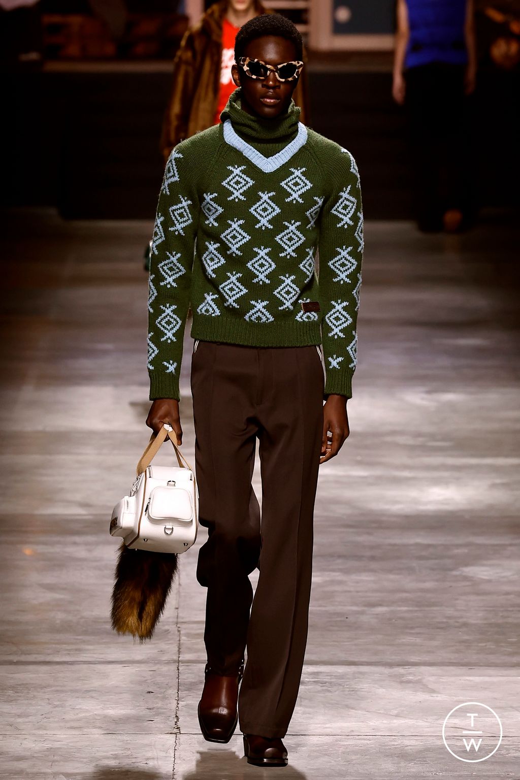 Fashion Week Milan Fall/Winter 2023 look 33 from the Dsquared2 collection menswear