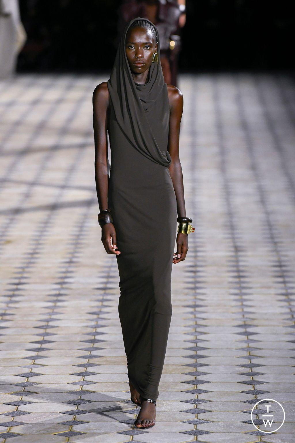 Fashion Week Paris Spring/Summer 2023 look 23 from the Saint Laurent collection womenswear