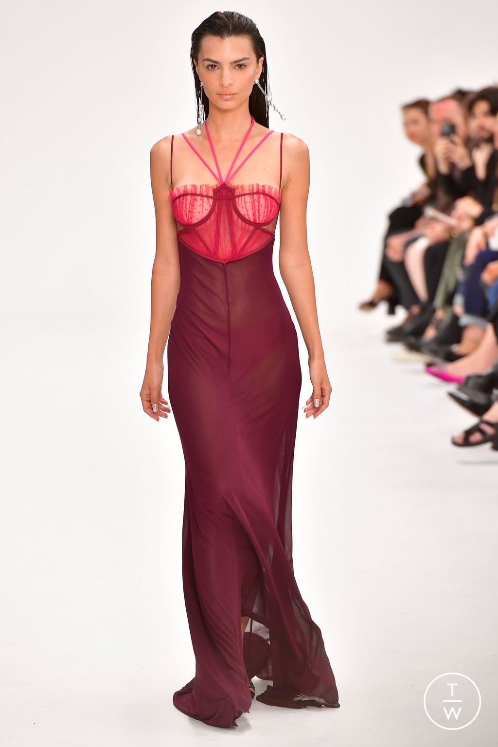 Fashion Week London Spring/Summer 2023 look 40 de la collection Nensi Dojaka womenswear