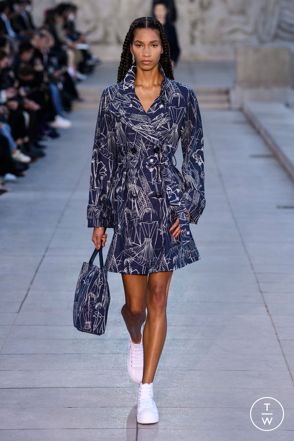 Fashion Week Paris Spring/Summer 2023 look 30 de la collection Akris womenswear