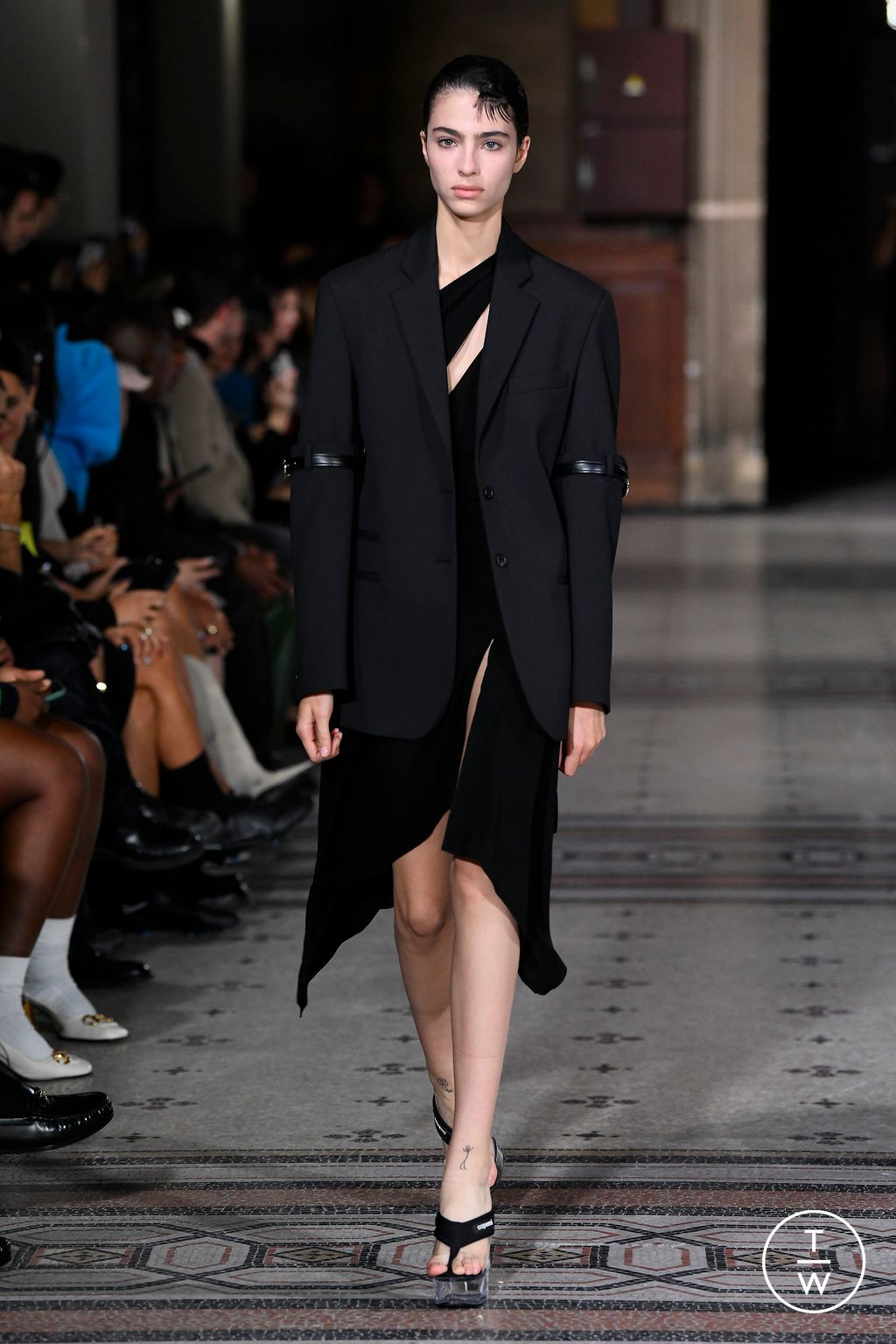 Fashion Week Paris Spring/Summer 2023 look 1 from the Coperni collection womenswear
