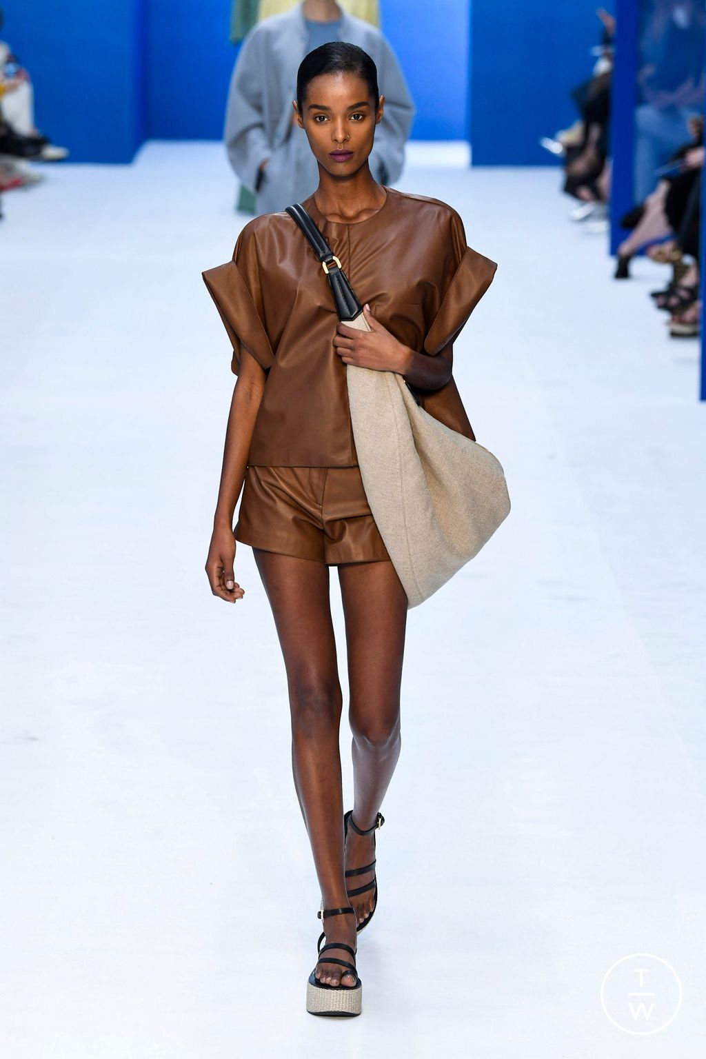 Fashion Week Milan Spring/Summer 2023 look 35 from the Max Mara collection 女装