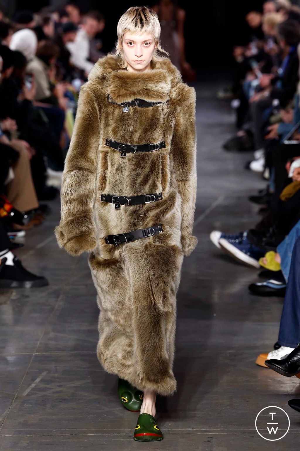 Fashion Week Milan Fall/Winter 2023 look 42 from the JW Anderson collection 男装