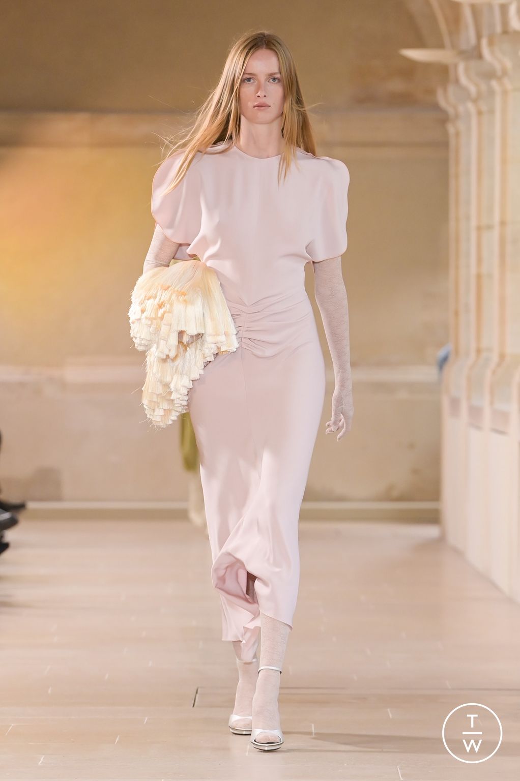 Fashion Week Paris Spring/Summer 2023 look 1 from the Victoria Beckham collection womenswear