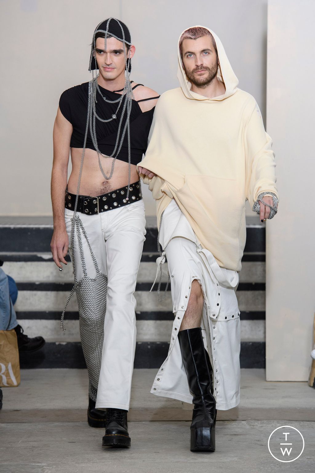Fashion Week Paris Spring/Summer 2023 look 11 de la collection WEINSANTO womenswear
