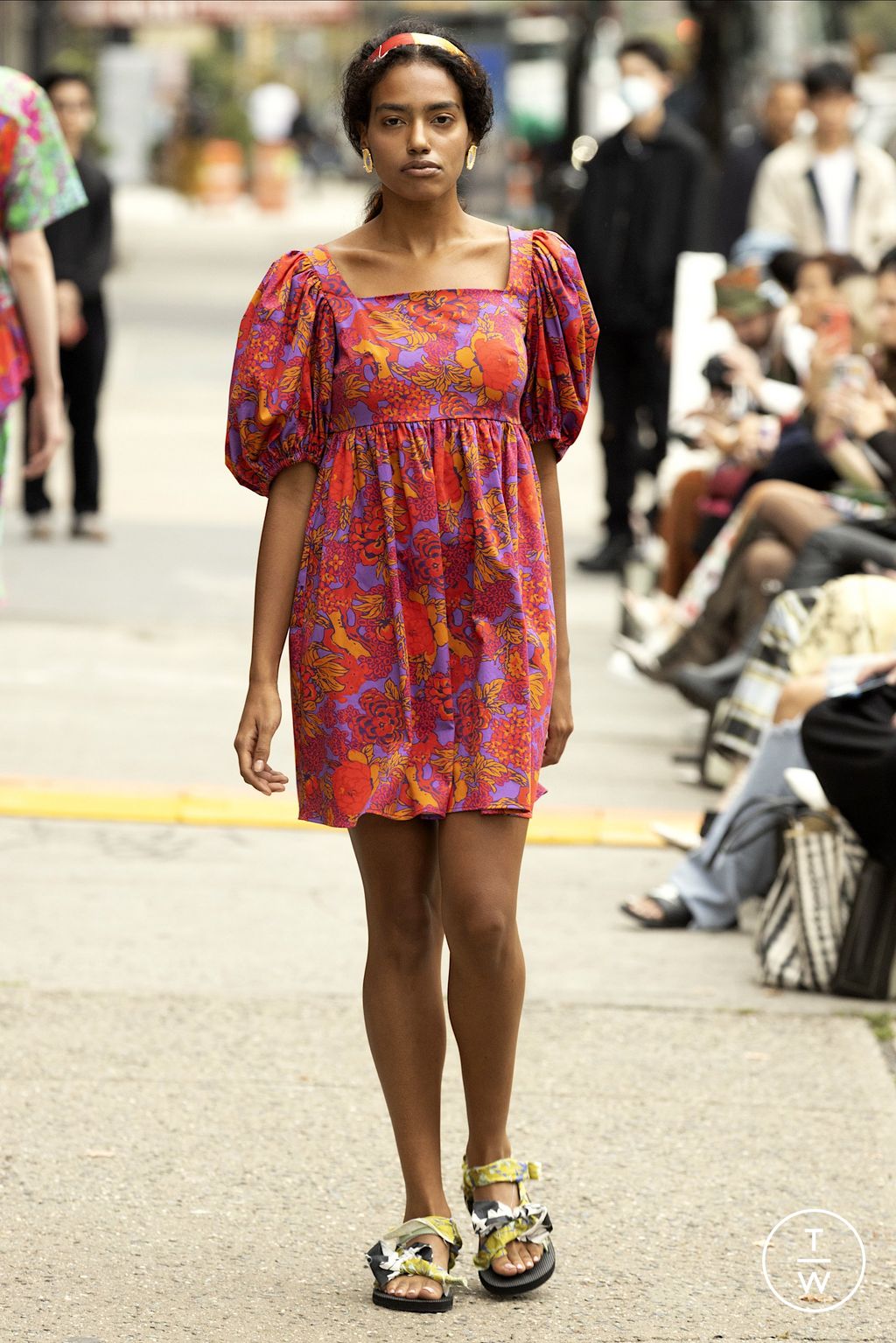 Fashion Week New York Spring/Summer 2023 look 2 de la collection SNOW XUE GAO womenswear