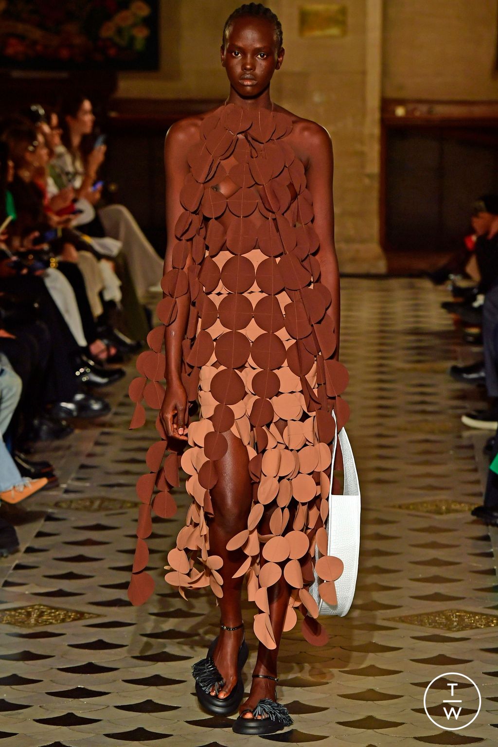 Fashion Week Paris Spring/Summer 2023 look 29 from the A.W.A.K.E MODE collection womenswear