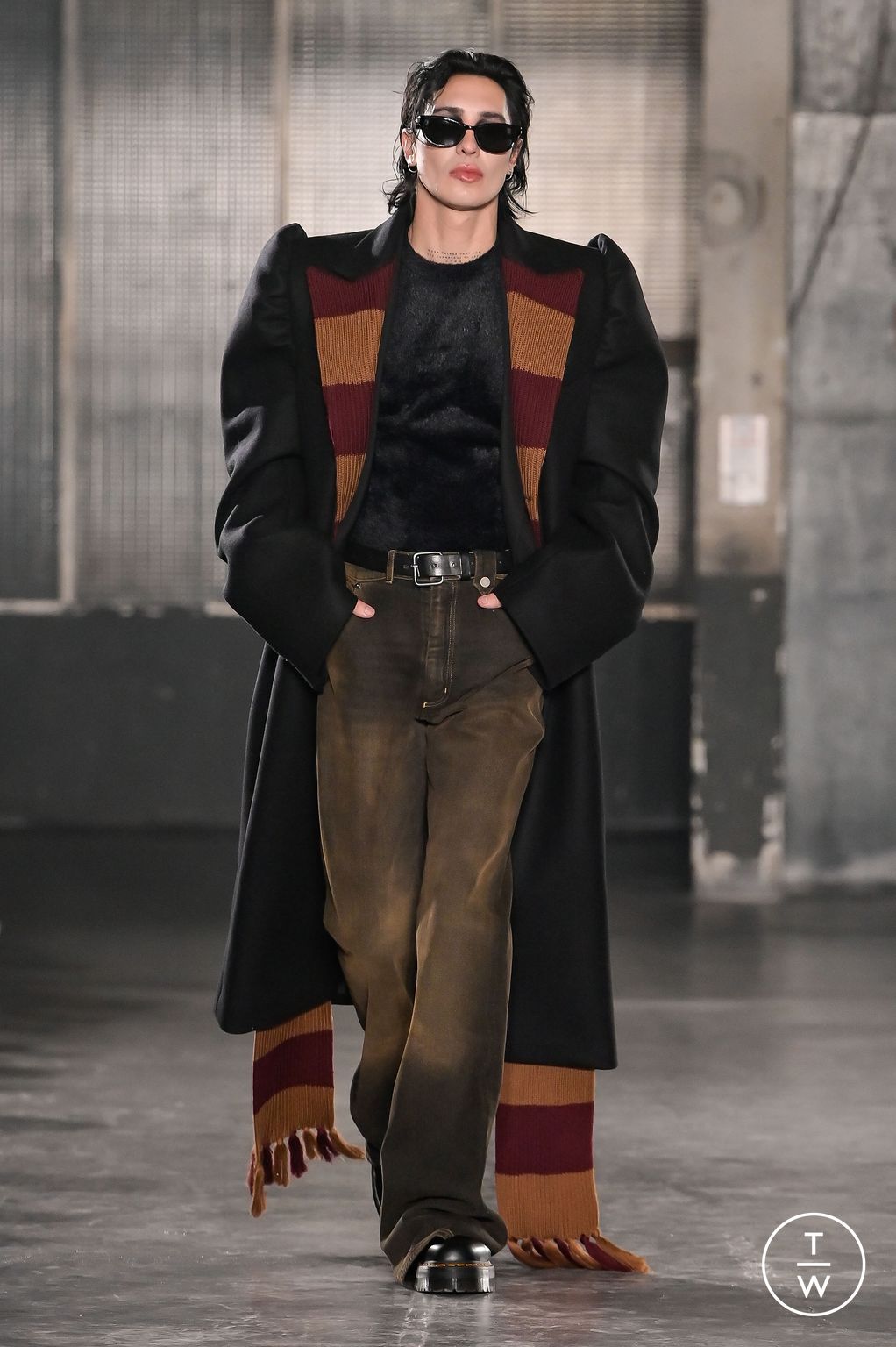 Fashion Week Paris Fall/Winter 2023 look 2 from the EGONlab collection menswear
