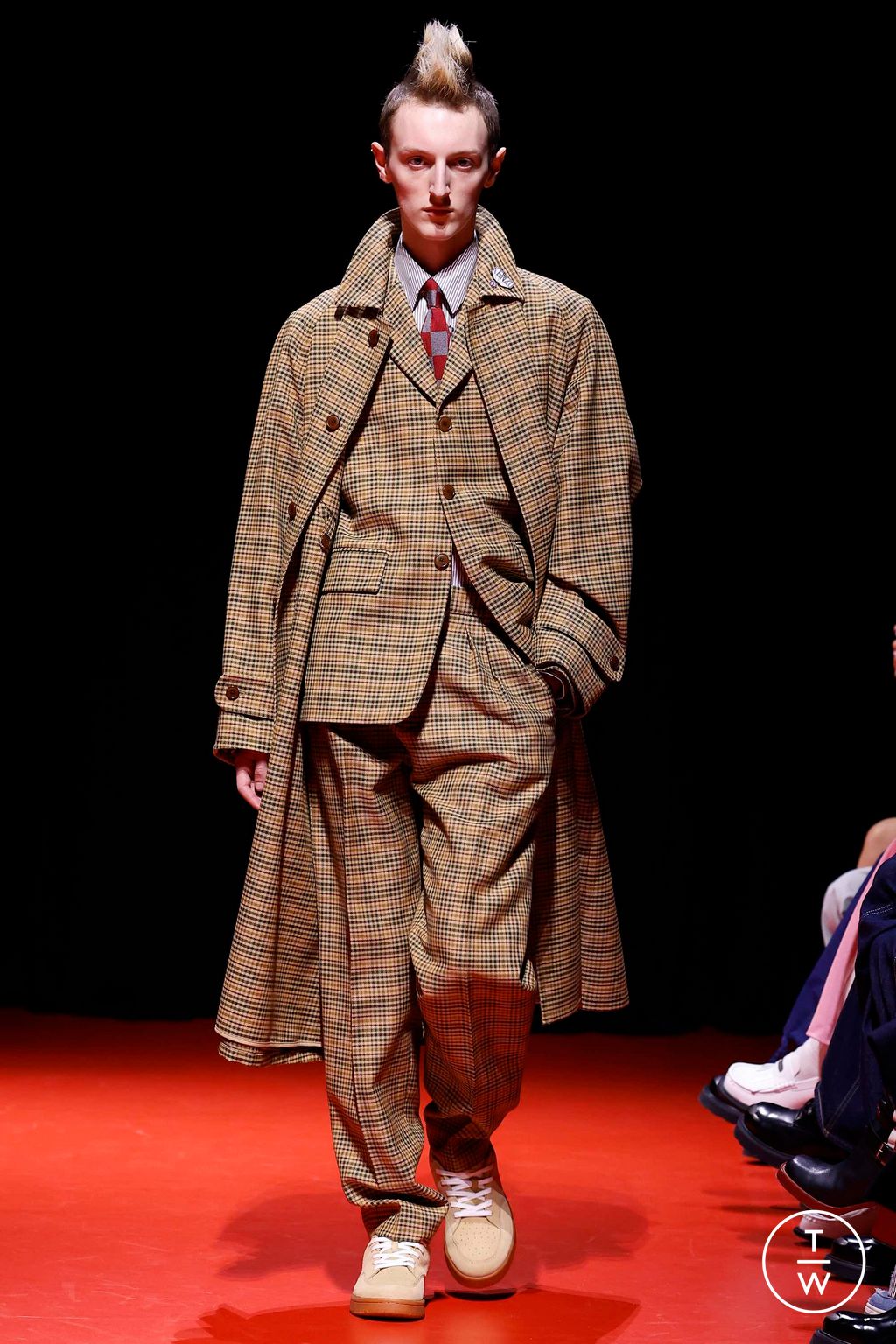 Fashion Week Paris Fall/Winter 2023 look 5 from the Kenzo collection menswear