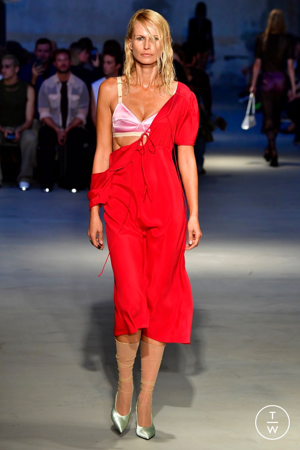 Fashion Week Milan Spring/Summer 2023 look 29 from the N°21 collection womenswear
