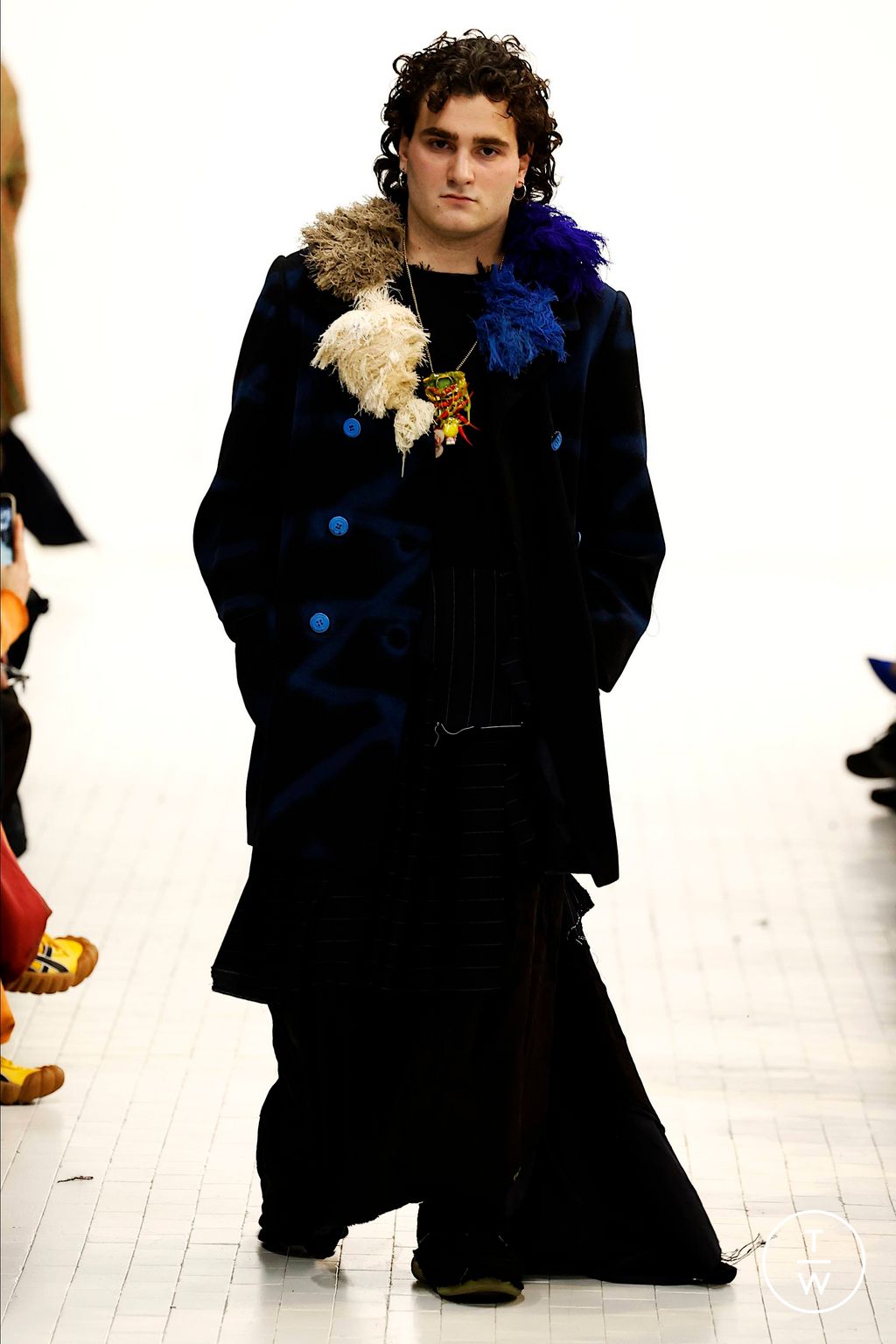 Fashion Week Milan Fall/Winter 2023 look 19 from the Simon Cracker collection 男装