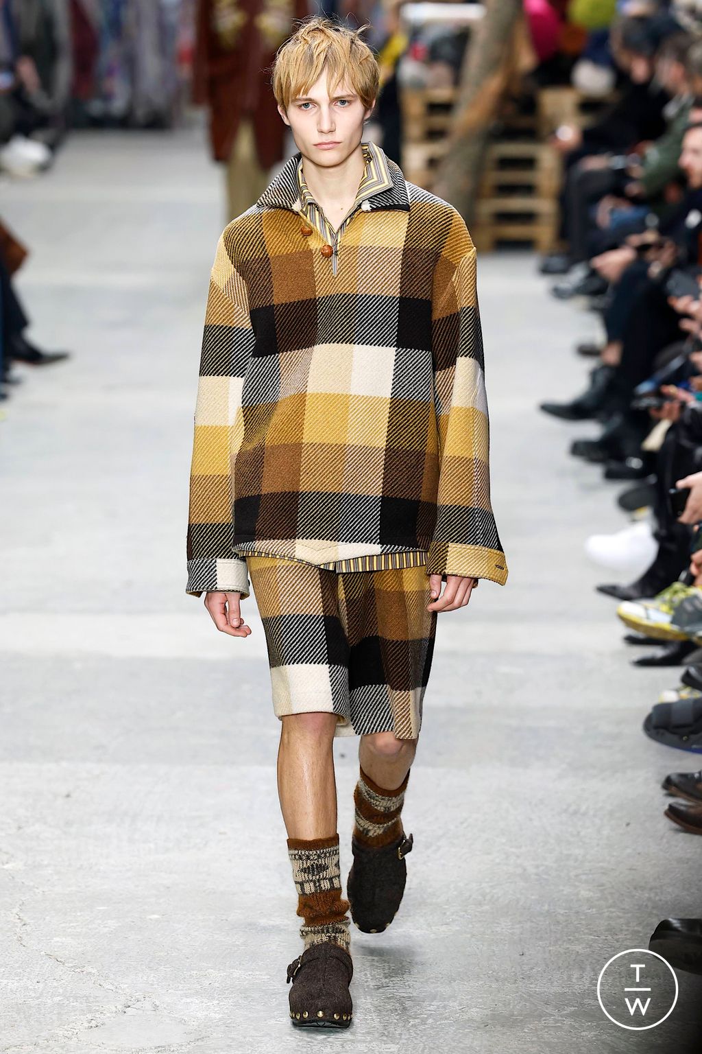 Fashion Week Milan Fall/Winter 2023 look 38 de la collection Etro menswear