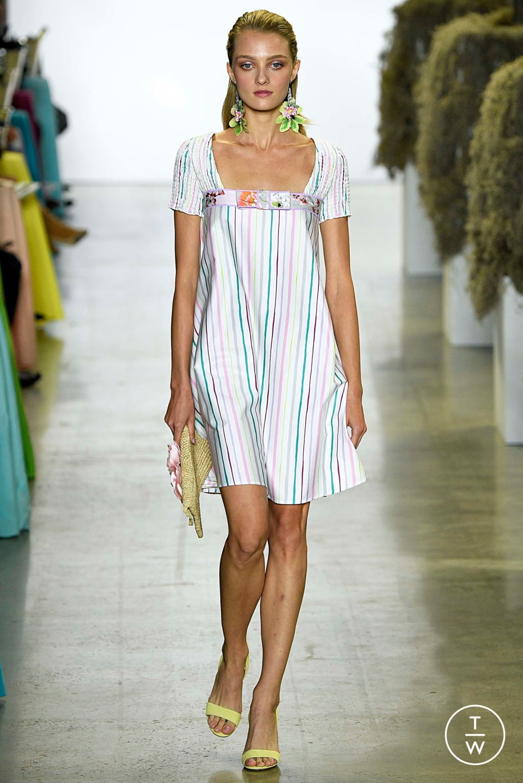 Fashion Week New York Spring/Summer 2019 look 3 from the Badgley Mischka collection womenswear