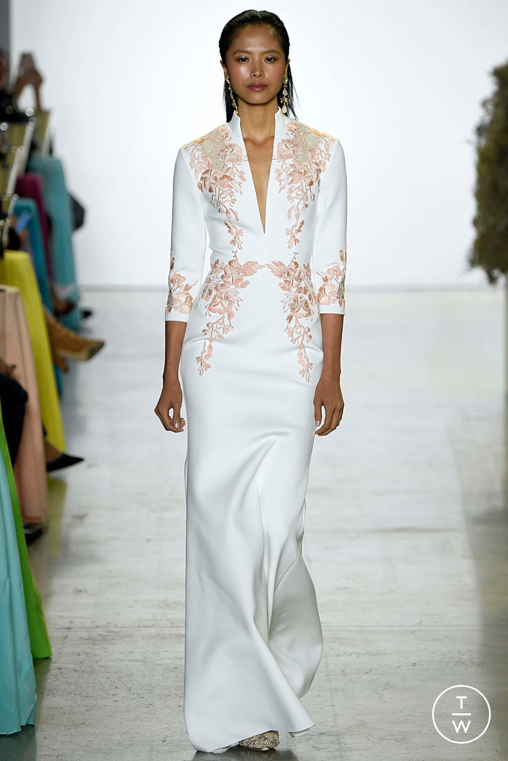 Fashion Week New York Spring/Summer 2019 look 13 from the Badgley Mischka collection womenswear