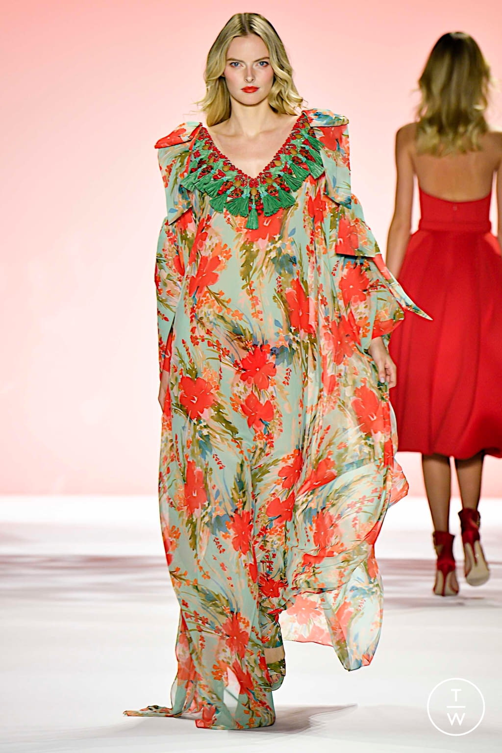 Fashion Week New York Spring/Summer 2020 look 5 de la collection Badgley Mischka womenswear