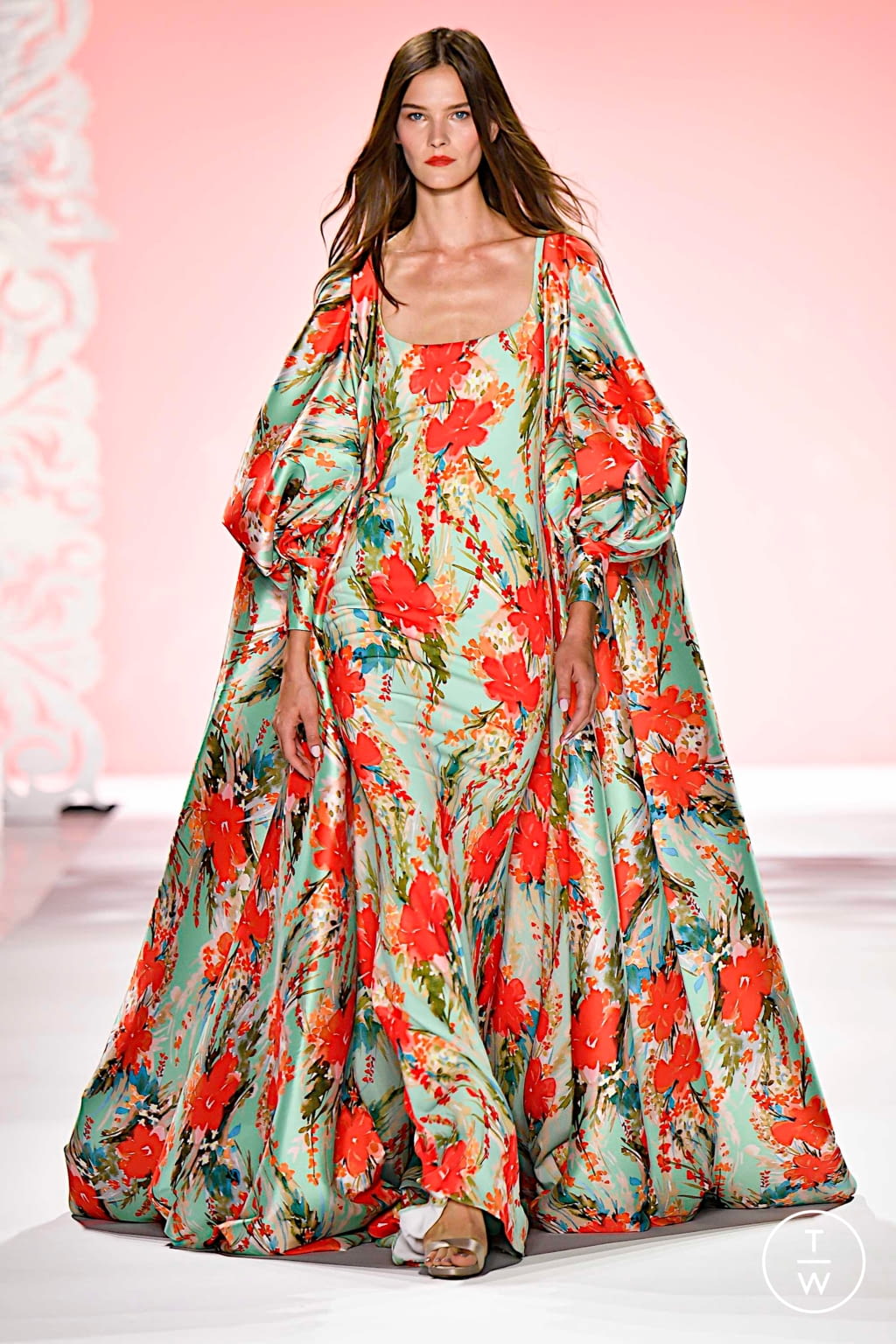 Fashion Week New York Spring/Summer 2020 look 6 de la collection Badgley Mischka womenswear