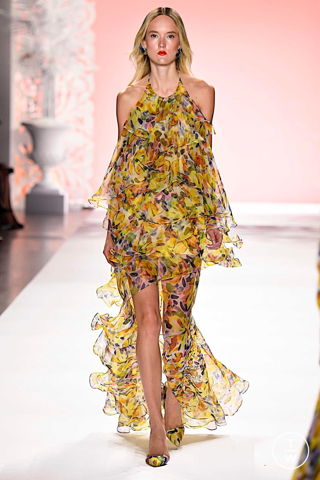 Fashion Week New York Spring/Summer 2020 look 35 from the Badgley Mischka collection womenswear