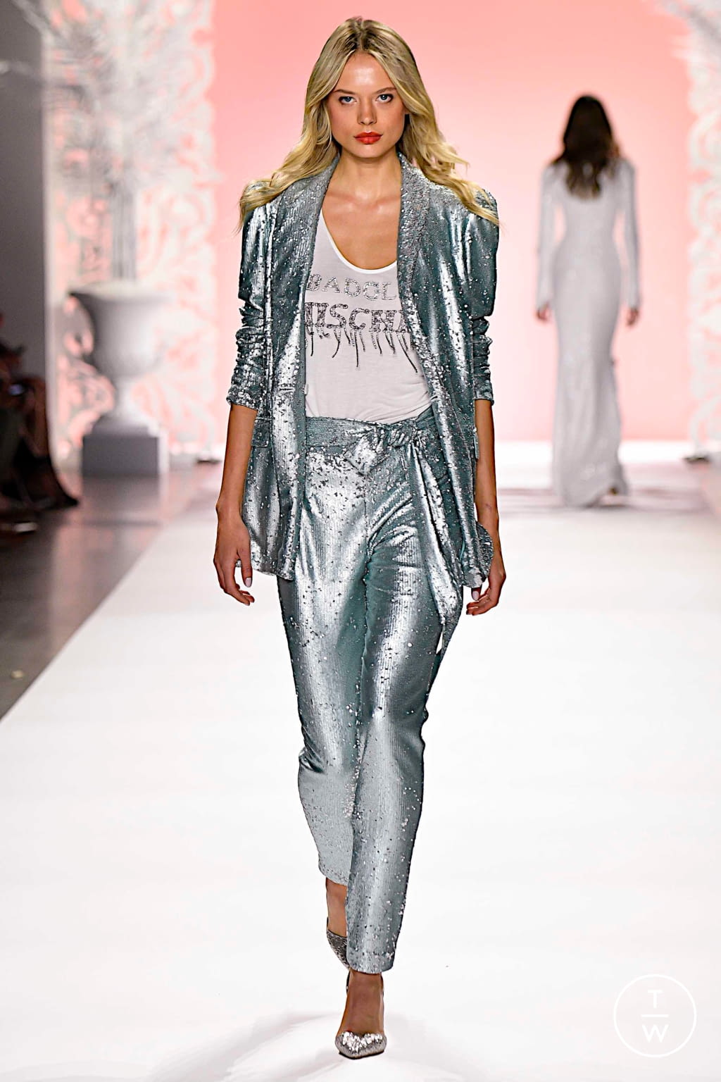 Fashion Week New York Spring/Summer 2020 look 44 de la collection Badgley Mischka womenswear