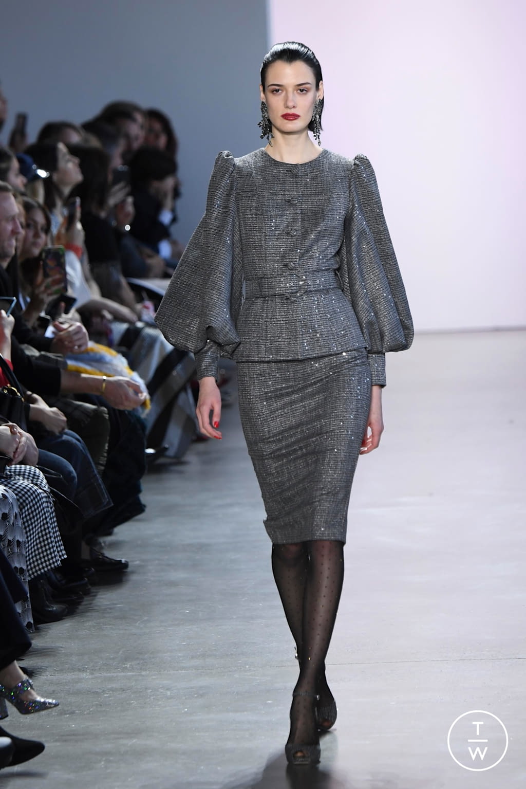 Fashion Week New York Fall/Winter 2020 look 2 from the Badgley Mischka collection womenswear